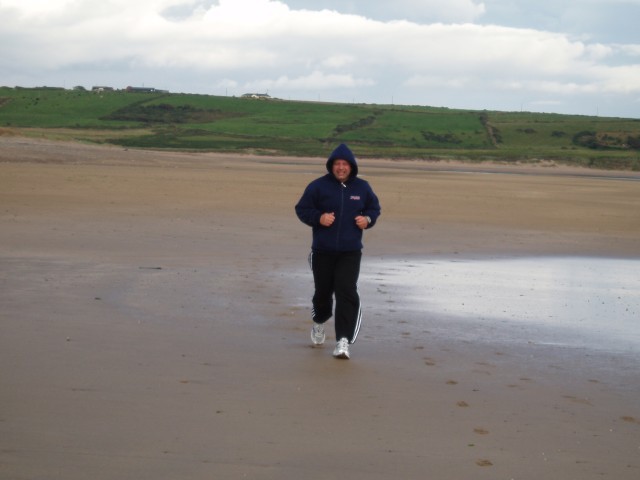 to jsem já na pláži v Tramore, jižní Irsko